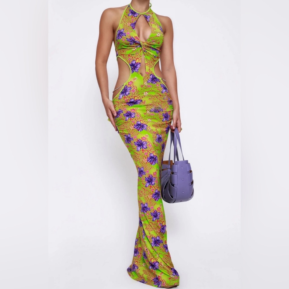 I AM GIA VALERA HIBISCUD DRESS🎉